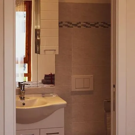 Mare Smeraldo 公寓 *